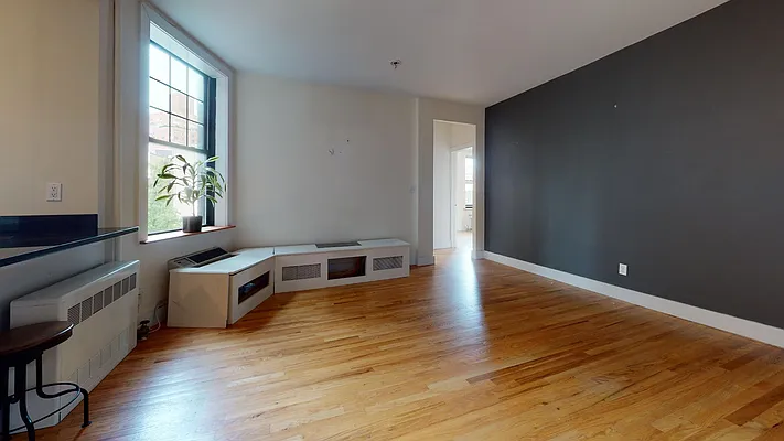 Rented by Bond New York | media 8