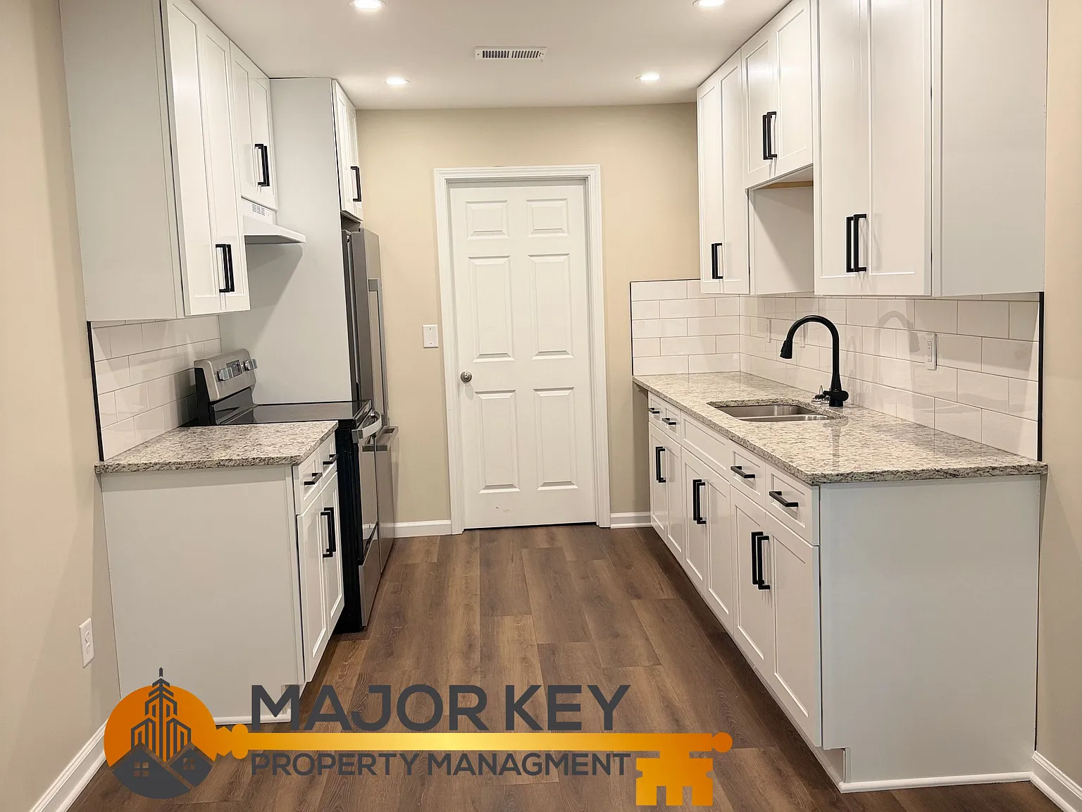 2 bed, 2.0 bath, 1100 sqft, $1,730 — Photo 3