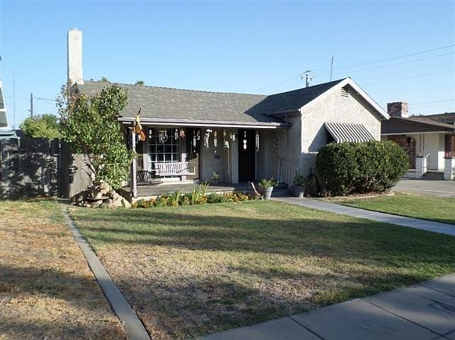 1st image of 1006 W Yosemite Ave