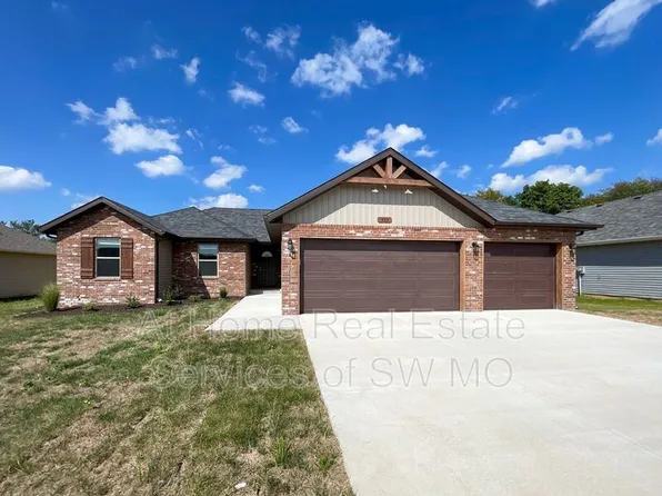 353 Rabbit Run St, Rogersville, MO 65742