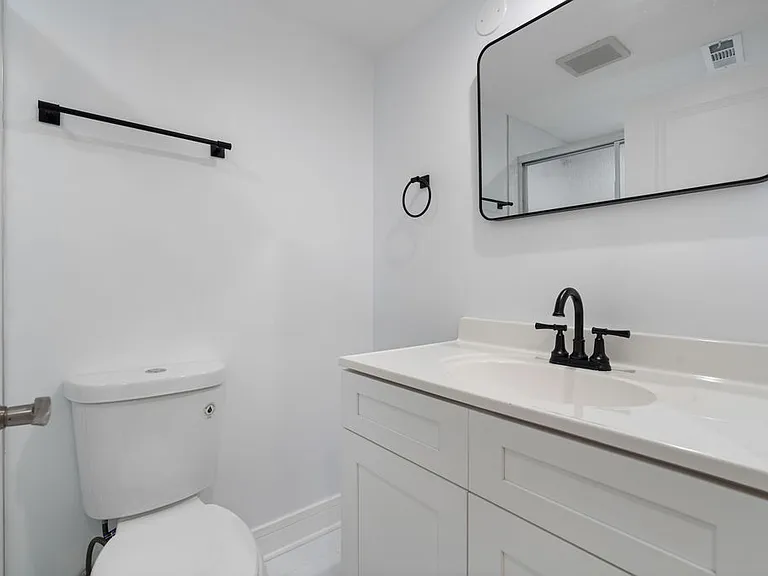 1624 N Bell Ave #G — Photo 13