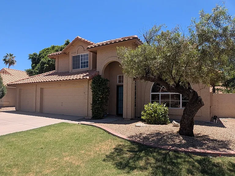 2363 W Hemlock Ct — Photo 3
