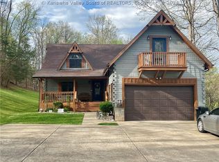 330 Overview Dr, Ripley, WV 25271