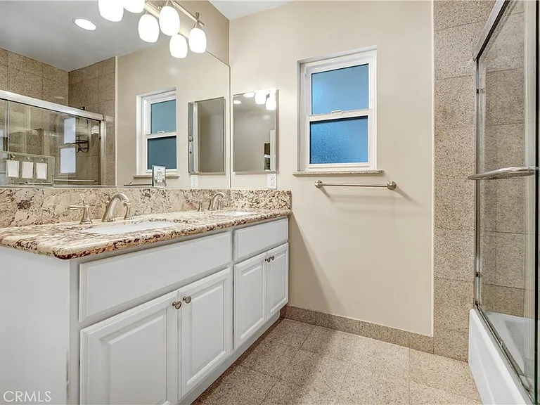 5437 Castle Knoll Rd — Photo 10