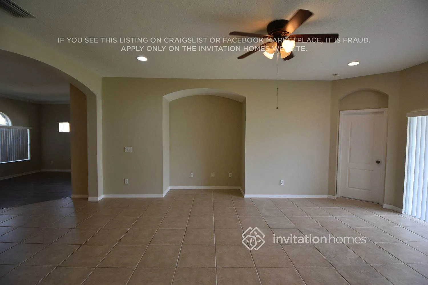 1815 Mira Lago Cir Ruskin, FL 33570 — Photo 2