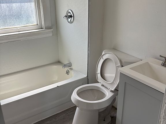 3rd image of 778 Eddy Rd #1