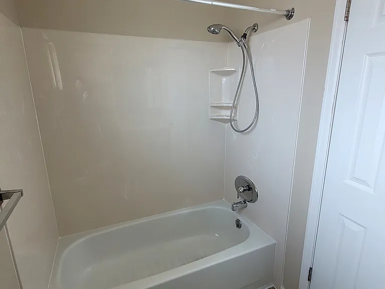 Full bath upstairs