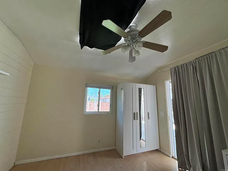 325 Elm Ave — Photo 20