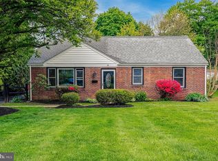 28 Longwood Dr, Radnor, PA 19087