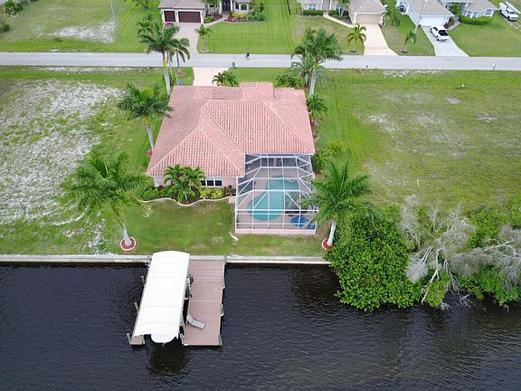 3rd image of 4204 NW 11th Ter