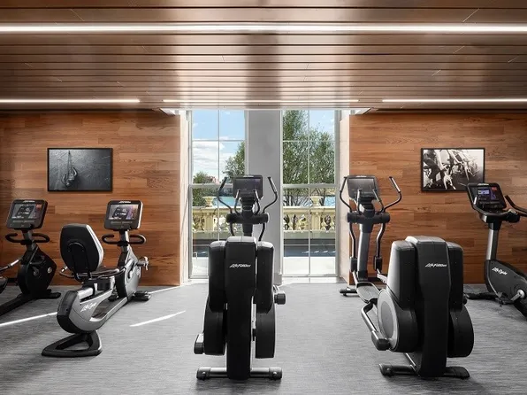 888 Main Street image 11 of 30