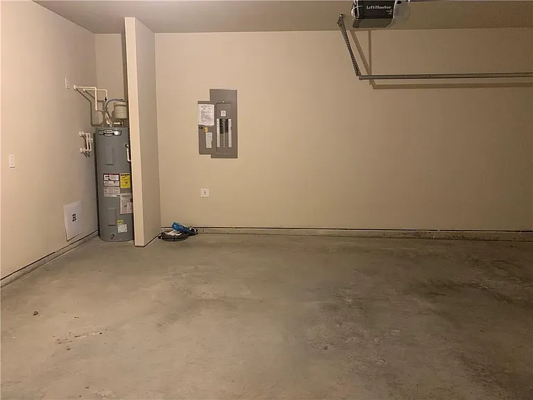 929 Independence Ave — Photo 22