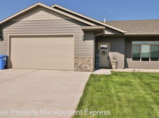 7121 S Hanson Ave, Sioux Falls, SD 57108