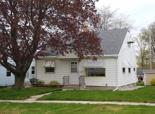 1222 Blake Ave, South Milwaukee, WI 53172