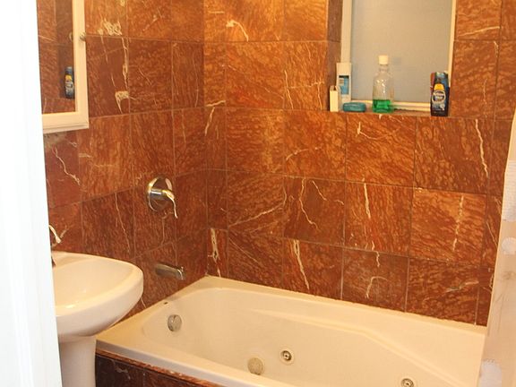 3rd image of 109 N Kostner Ave #106