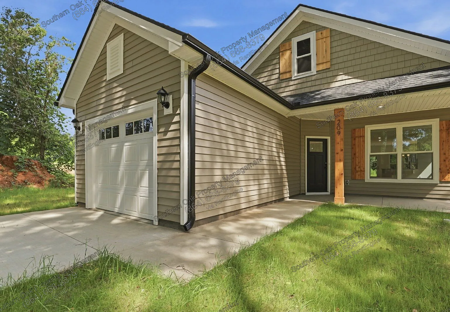 3 bed, 2.0 bath, $1,800 — Photo 2