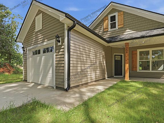 2nd image of 209 Poplar Ln