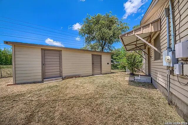 8406 Deer Holw — Photo 33