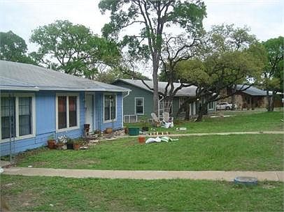 1st image of 918 E Bluebonnet Dr