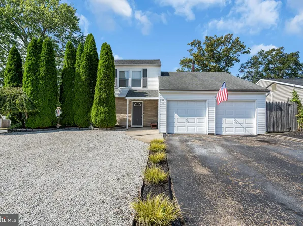 2 Lee Ct, Barnegat, NJ 08005