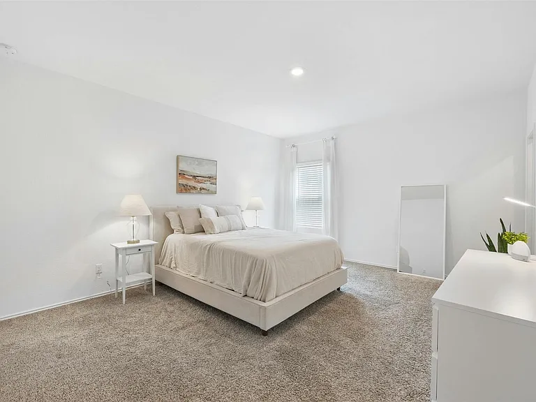 221 Barbary Coast Ln — Photo 16