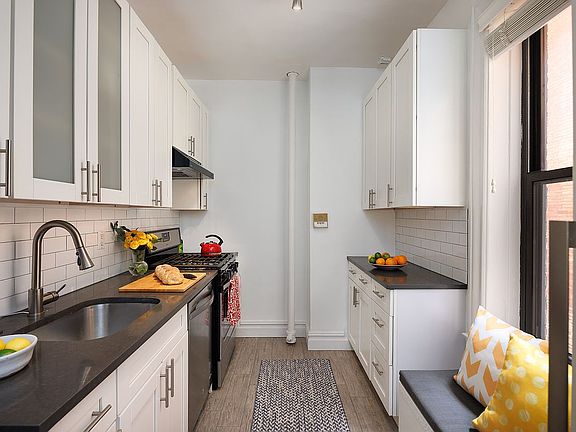 4th image of 277 Washington Ave APT 3A