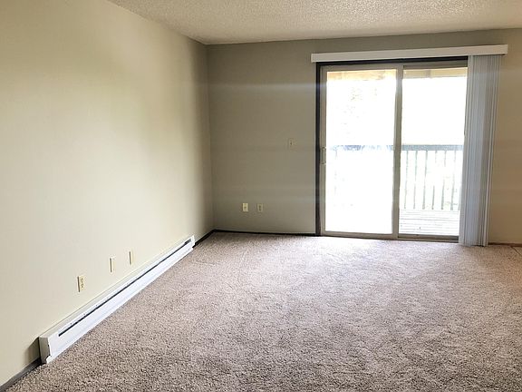2nd image of 314 Quince St NE #4