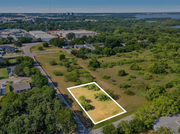 6001 Baylor St, Fort Worth, TX 76119