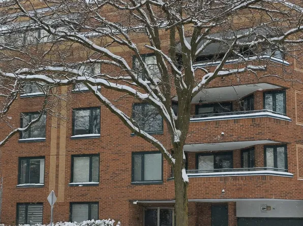 295 Gilmour St #104, Ottawa, ON K2P 0P7