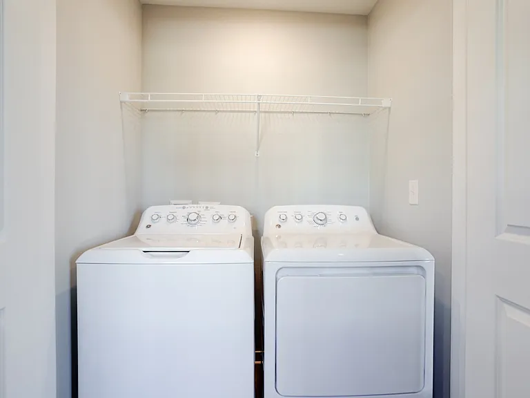 Cypress Point Apartments — Photo 8