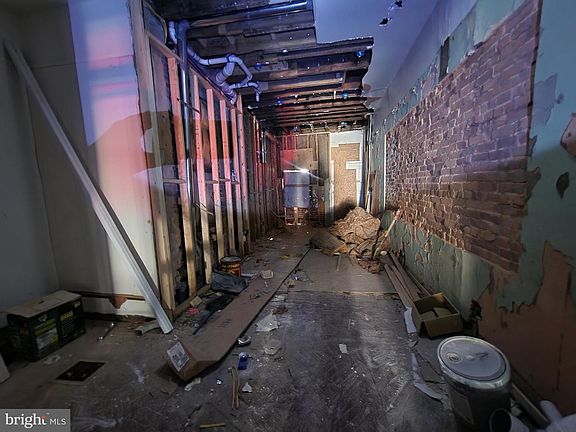 5th image of 1231 N Luzerne Ave
