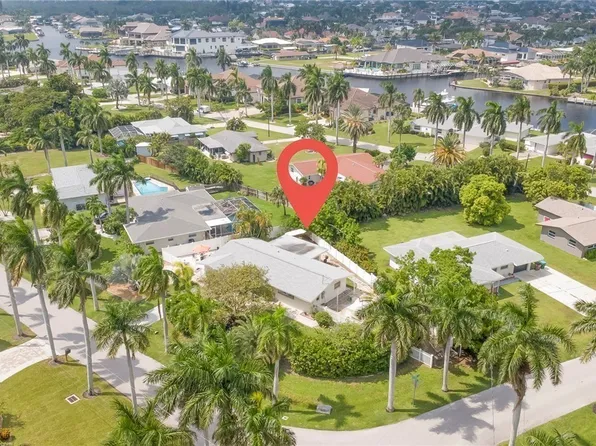 269 Bayshore Dr, Cape Coral, FL 33904