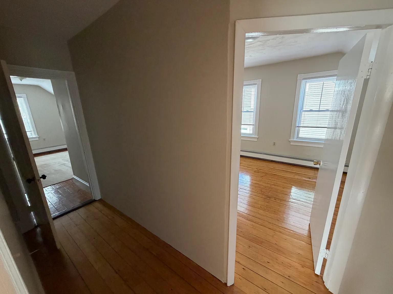 2 bed, 950 sqft, $2,000 — Photo 4