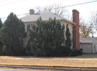 121 N 10th St, Memphis, TX 79245