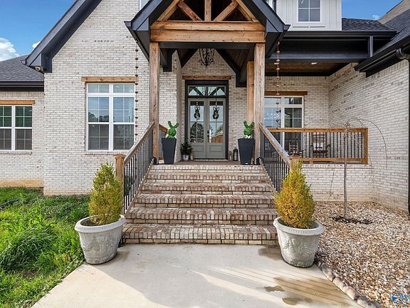 4th image of 2310 Bob Jones Rd