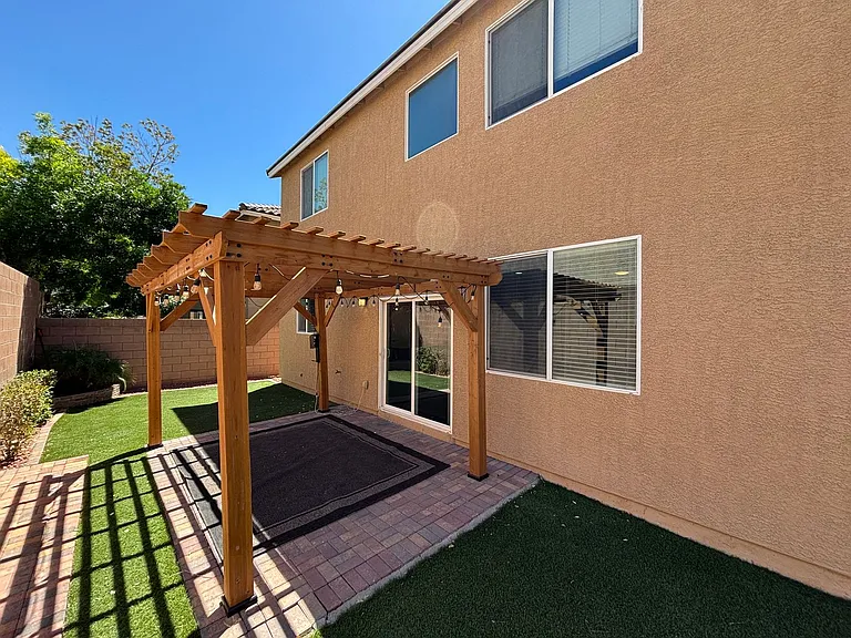 10612 Forum Peak Ln — Photo 38