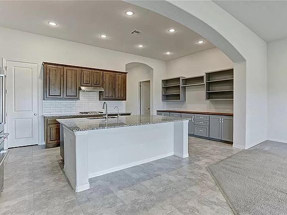 2nd image of 3361 Amerigo Pl