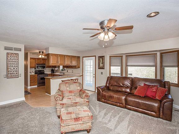 4th image of 3020 Hartford Dr