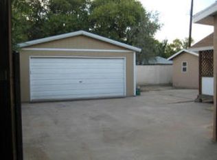 1113 Pear Rd SW, Albuquerque, NM 87105