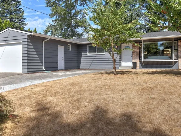 1411 211th Place SW, Lynnwood, WA 98036