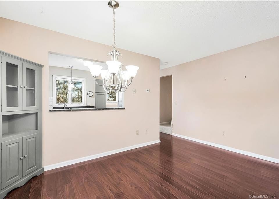 1st image of 59 Westwood Ave #1