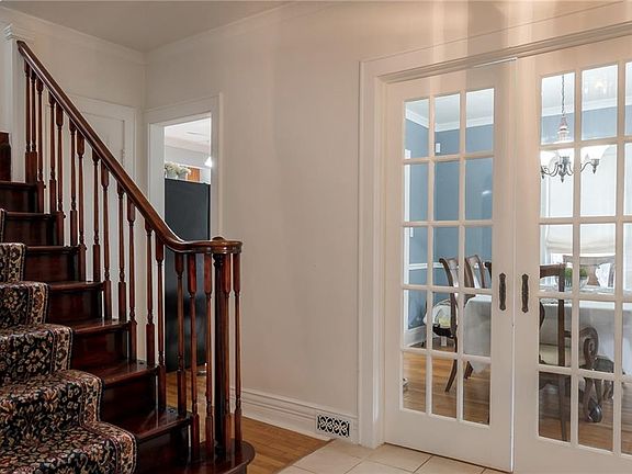 4th image of 130 Lincoln Park Dr