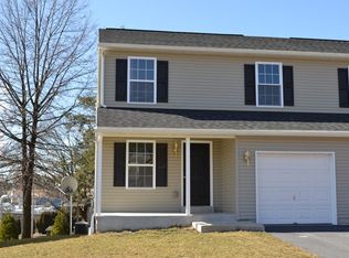 1015 Alexander Dr, Temple, PA