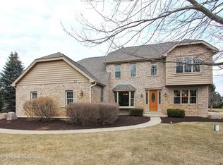 712 Silver Glen Rd, McHenry, IL 60050