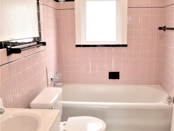 3rd image of 2760 Polk St APT 3