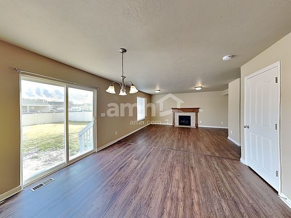 5th image of 4482 N Heritage Dr