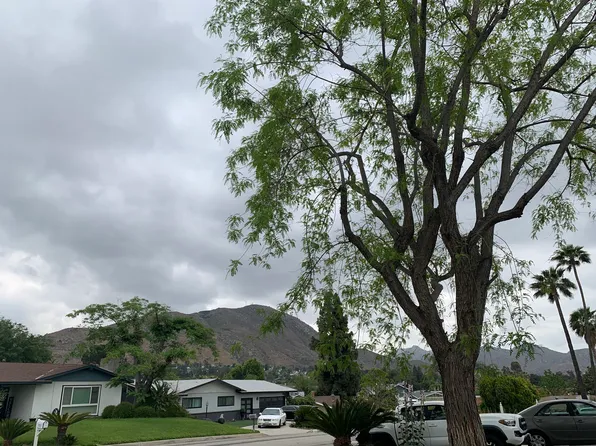 11834 Kingston St, Grand Terrace, CA 92313