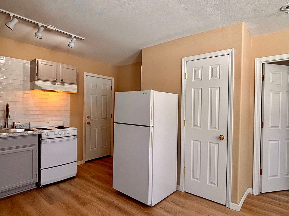 Representative kitchen _ layout/floorplan identical, appliances vary by unit (Stove, fridge, dishwasher)