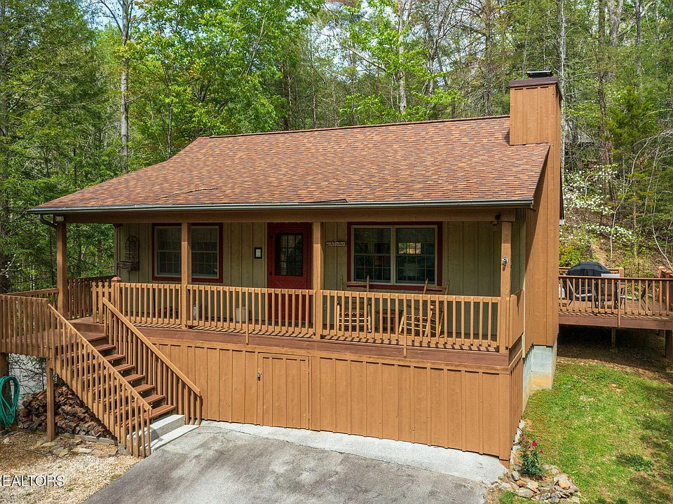 1st image of 407 Kurts Corner Rd