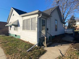 104 E Empire St, Bloomington, IL 61701